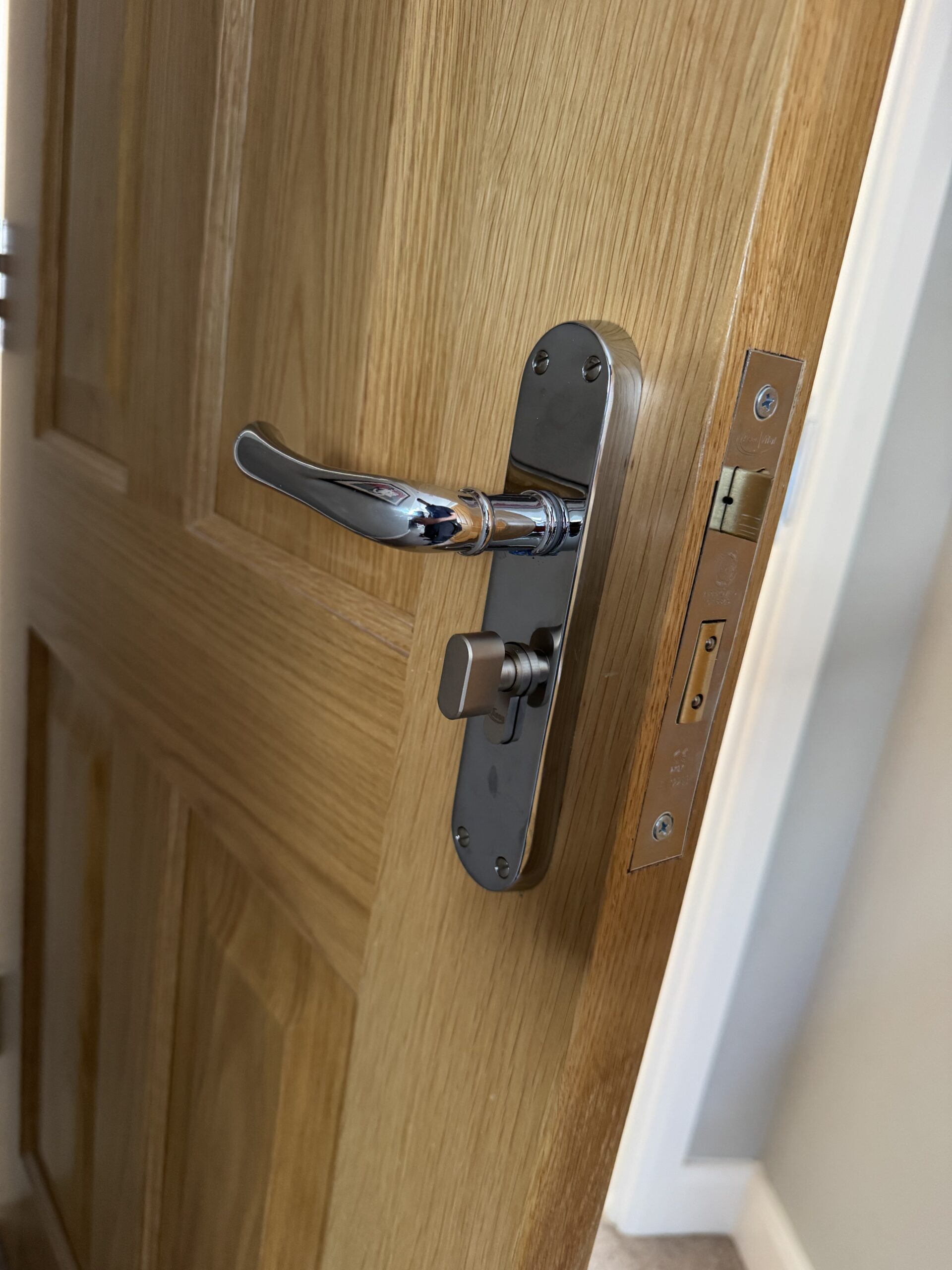 Thumbturn lock on UPVC door